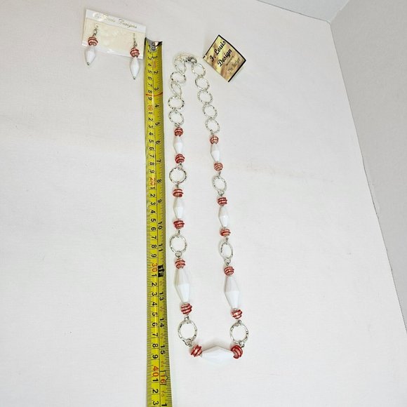Harbor Long Silver Tone Red White Plastic Beads Necklace Dangle Earrings Set - Picture 6 of 7